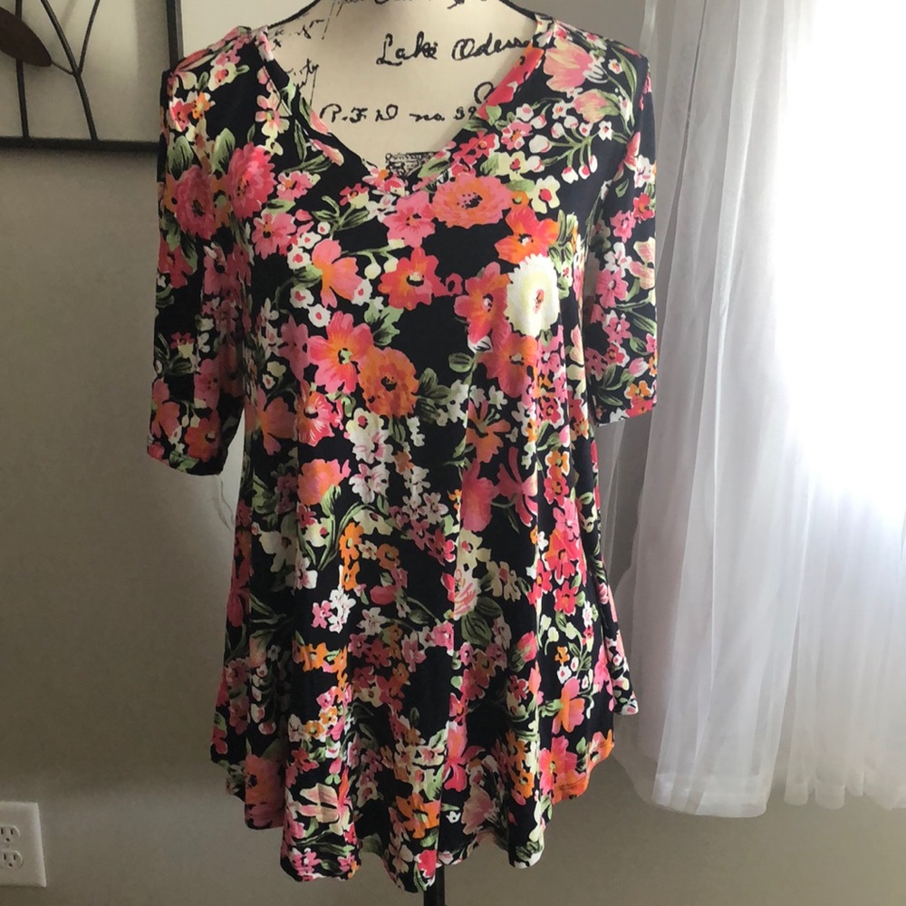 NWT Lane Bryant Swing Top